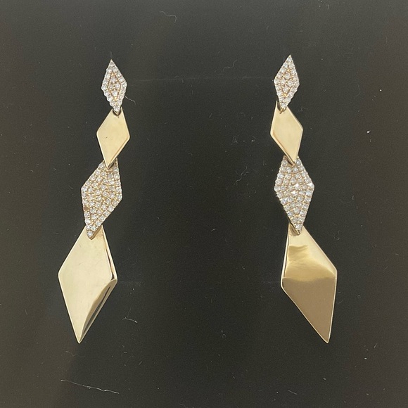 14 Karat Gold Daimond Shaped & Daimond  Encrusted Hanging Graceful Earrings 💎 - Picture 1 of 11